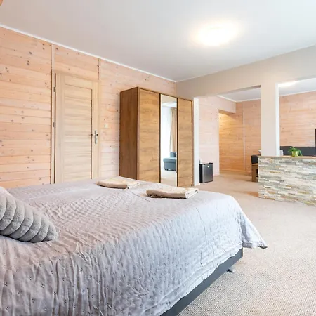 Alaska ベッド・アンド・ブレックファスト